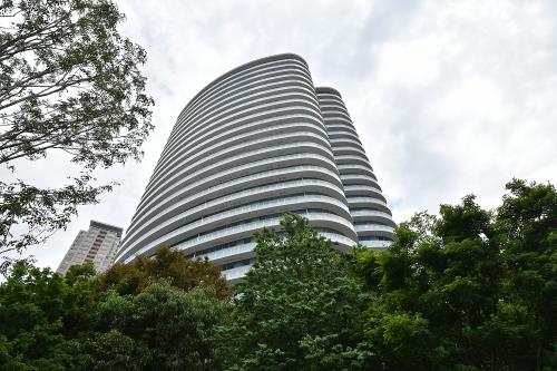 Exterior of Park Court Aoyama The Tower