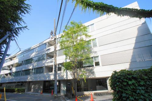 Exterior of Quest Court Harajuku